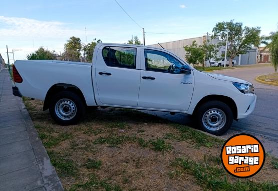 Camionetas - Toyota Hilux 2.4 DX 4x2 2025 Diesel 0Km - En Venta