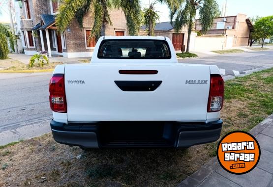 Camionetas - Toyota Hilux 2.4 DX 4x2 2025 Diesel 0Km - En Venta