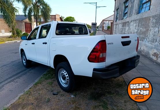 Camionetas - Toyota Hilux 2.4 DX 4x2 2025 Diesel 0Km - En Venta