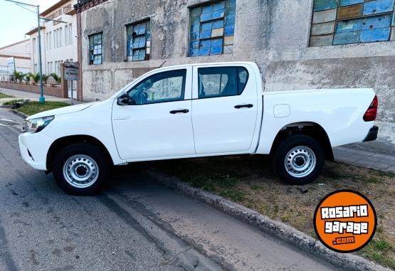 Camionetas - Toyota Hilux 2.4 DX 4x2 2025 Diesel 0Km - En Venta