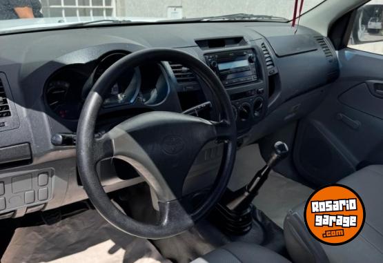 Camionetas - Toyota Toyota HILUX 2011 Diesel 165000Km - En Venta