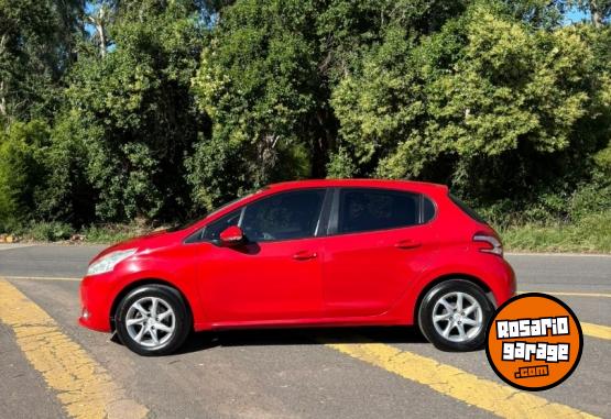 Autos - Peugeot 208 allure Touch Screen 2014 Nafta 161000Km - En Venta