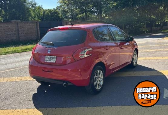 Autos - Peugeot 208 allure Touch Screen 2014 Nafta 161000Km - En Venta