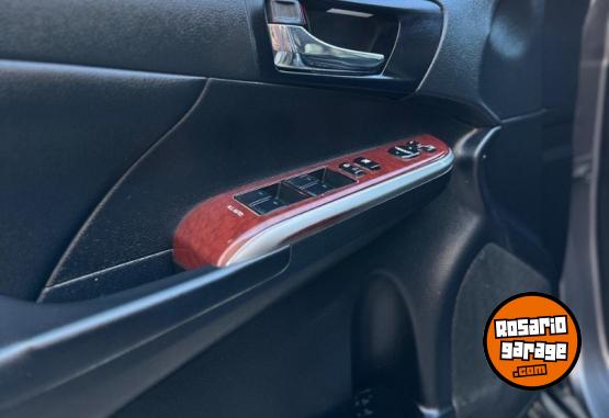 Autos - Toyota Camry 2014 Nafta 170000Km - En Venta