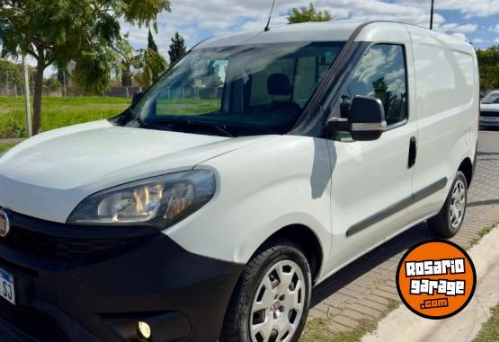 Utilitarios - Fiat Doblo 2018 Nafta 98000Km - En Venta