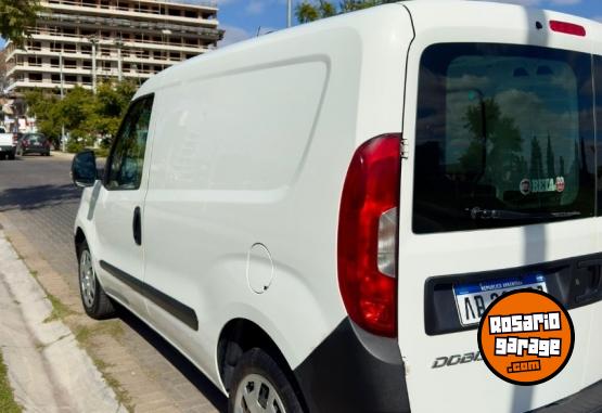 Utilitarios - Fiat Doblo 2018 Nafta 98000Km - En Venta