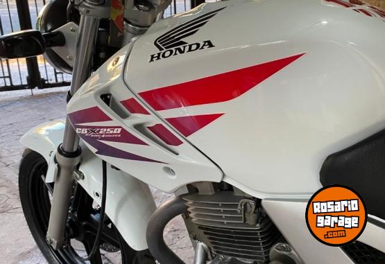 Motos - Honda Twister CBX 250 2011 Nafta 52000Km - En Venta