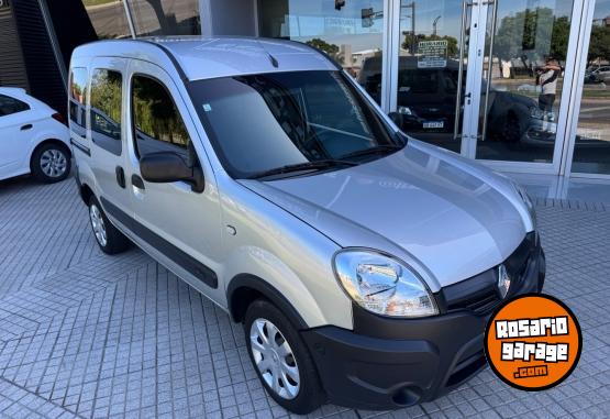 Utilitarios - Renault KANGOO AUTHENTIQUE 1.6 2015 Nafta 40000Km - En Venta