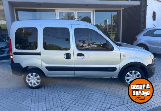 Utilitarios - Renault KANGOO AUTHENTIQUE 1.6 2015 Nafta 40000Km - En Venta