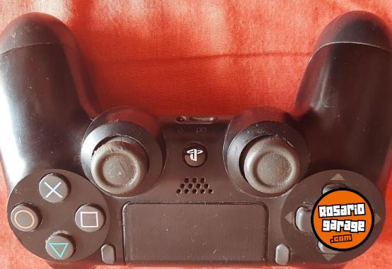Electr�nica - PS4 Fat con Sistema 11.50 1 joystick y dos juegos con caja. - En Venta