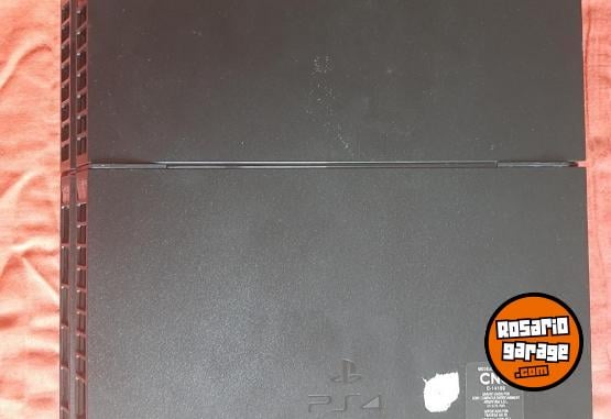 Electr�nica - PS4 Fat con Sistema 11.50 1 joystick y dos juegos con caja. - En Venta