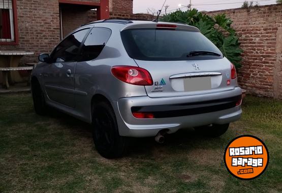 Autos - Peugeot 207 Compact Quiksilver 2010 Nafta 142000Km - En Venta