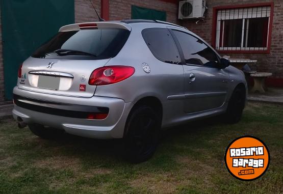 Autos - Peugeot 207 Compact Quiksilver 2010 Nafta 142000Km - En Venta