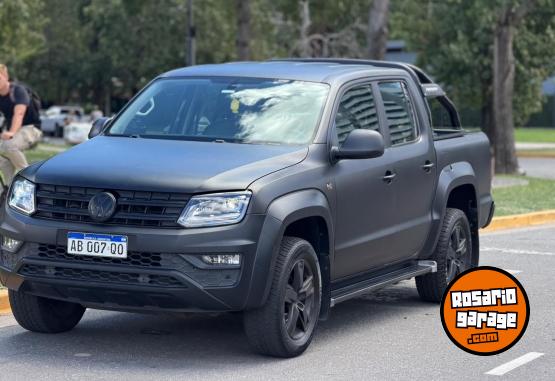 Autos - Volkswagen Amarok Highline 4x2 motor 2017 Diesel 144000Km - En Venta