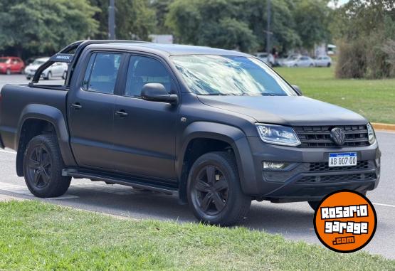 Autos - Volkswagen Amarok Highline 4x2 motor 2017 Diesel 144000Km - En Venta