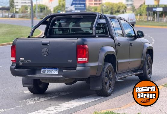 Autos - Volkswagen Amarok Highline 4x2 motor 2017 Diesel 144000Km - En Venta