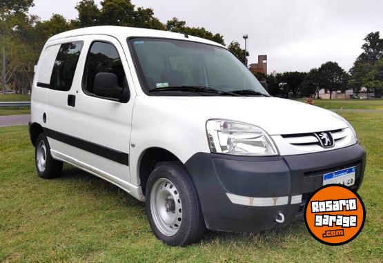 Utilitarios - Peugeot Partner Confort 1.6  16v 2018 Nafta 28284Km - En Venta