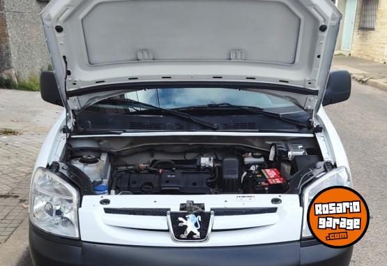 Utilitarios - Peugeot Partner Confort 1.6  16v 2018 Nafta 28284Km - En Venta