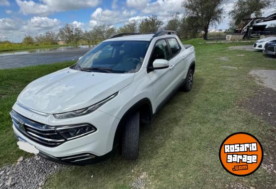 Camionetas - Fiat TORO FREEDOM 2023 Nafta 57000Km - En Venta