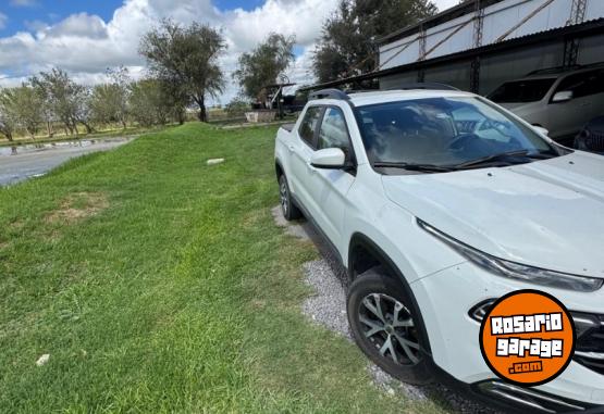 Camionetas - Fiat TORO FREEDOM 2023 Nafta 57000Km - En Venta