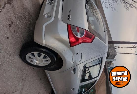 Autos - Renault Sandero 2010 Nafta 173000Km - En Venta