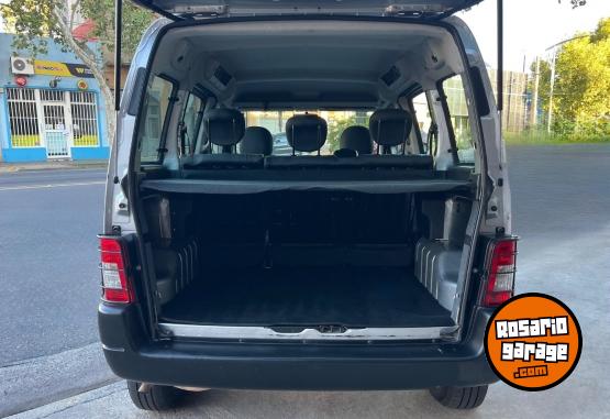 Utilitarios - Peugeot Partner Patagonica 2017 Nafta  - En Venta