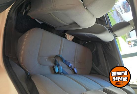 Autos - Fiat Punto 2014 GNC 145000Km - En Venta