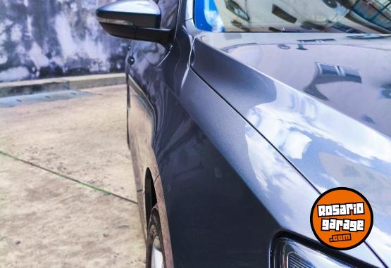 Autos - Volkswagen Vento 2017 Nafta 122000Km - En Venta