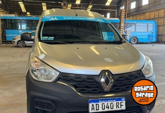 Utilitarios - Renault Kangoo 2018 Nafta 155692Km - En Venta