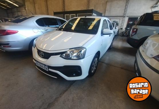 Autos - Toyota ETIOS 1.5 caja 6 marchas 2023 Nafta  - En Venta