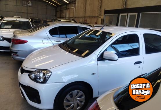 Autos - Toyota ETIOS 1.5 caja 6 marchas 2023 Nafta  - En Venta