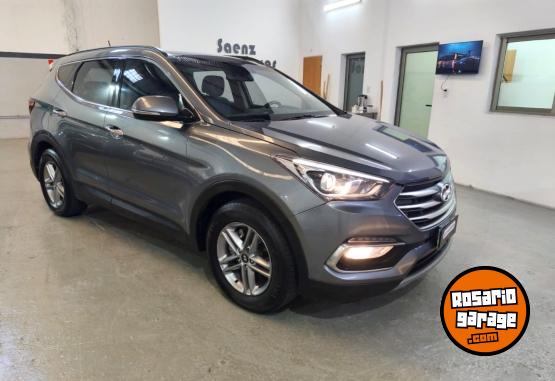 Camionetas - Hyundai SANTA FE PREMIUM AT 7AS 2016 Nafta 140000Km - En Venta