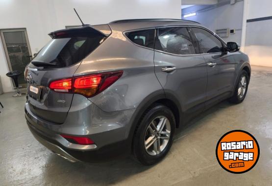 Camionetas - Hyundai SANTA FE PREMIUM AT 7AS 2016 Nafta 140000Km - En Venta