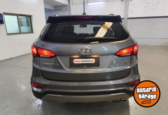 Camionetas - Hyundai SANTA FE PREMIUM AT 7AS 2016 Nafta 140000Km - En Venta