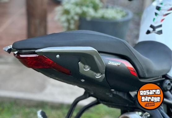 Motos - Benelli 752 S 2023 Nafta 2800Km - En Venta