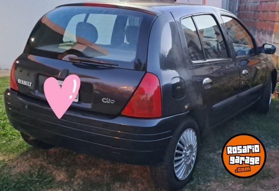 Autos - Renault Clio 2001 Diesel 2300Km - En Venta
