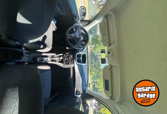 Autos - Peugeot 207 compact XS 2011 Nafta 166400Km - En Venta