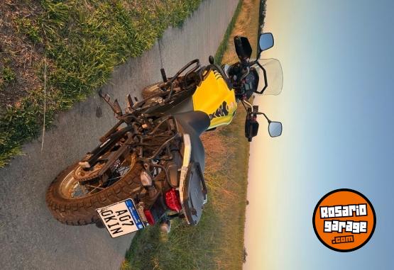 Motos - Suzuki V-strom 650 2017 Nafta 75000Km - En Venta