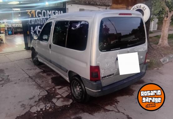 Utilitarios - Peugeot Parnert mod. 2000 1.9 die 2000 Diesel 377000Km - En Venta