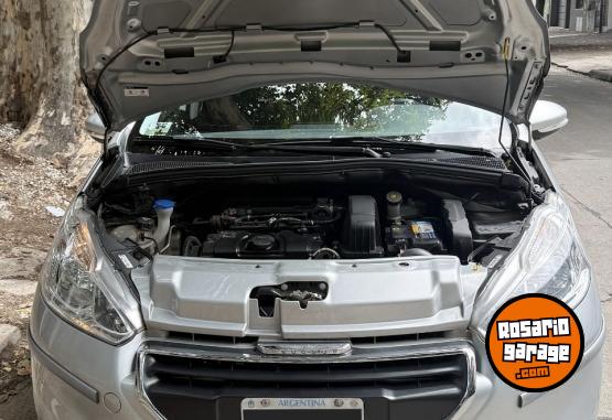 Autos - Peugeot 208 Active 2015 Nafta 68300Km - En Venta
