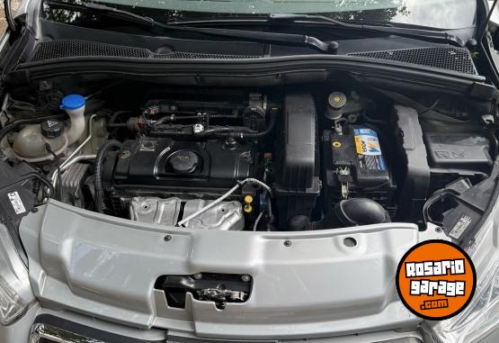 Autos - Peugeot 208 Active 2015 Nafta 68300Km - En Venta