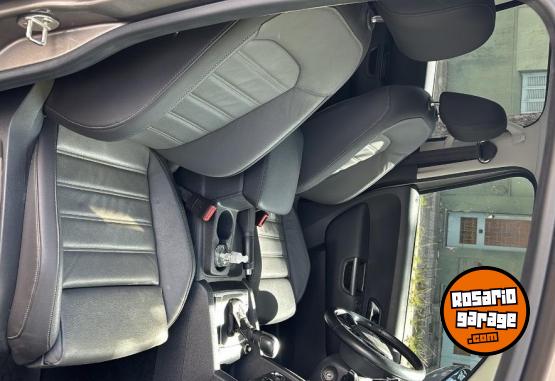 Camionetas - Volkswagen Amarok Highline at 180hp 2024 Diesel 33000Km - En Venta