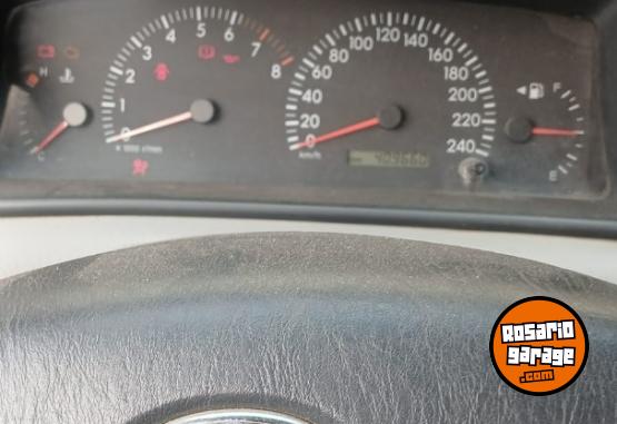 Autos - Toyota Corolla 2004 Nafta 400000Km - En Venta