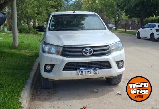 Camionetas - Toyota Hilux 2017 Diesel 156000Km - En Venta