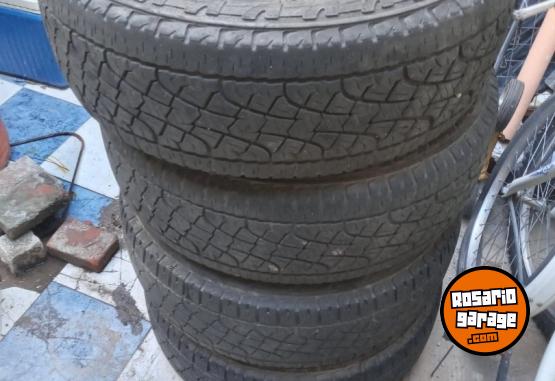 Accesorios para Autos - Cubiertas 245 65 17 - En Venta