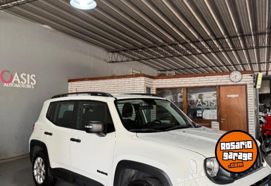 Camionetas - Jeep RENEGADE SPORT 1.8 2022 Nafta 46000Km - En Venta