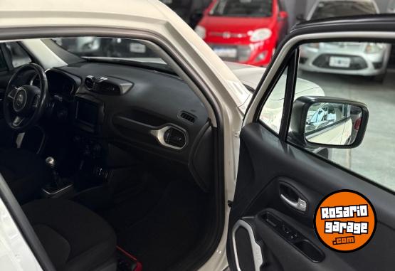 Camionetas - Jeep RENEGADE SPORT 1.8 2022 Nafta 46000Km - En Venta