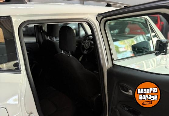 Camionetas - Jeep RENEGADE SPORT 1.8 2022 Nafta 46000Km - En Venta