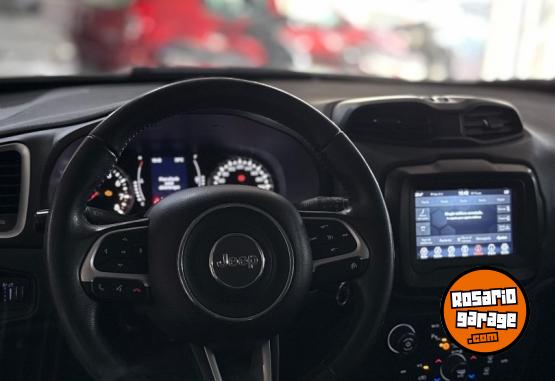 Camionetas - Jeep RENEGADE SPORT 1.8 2022 Nafta 46000Km - En Venta
