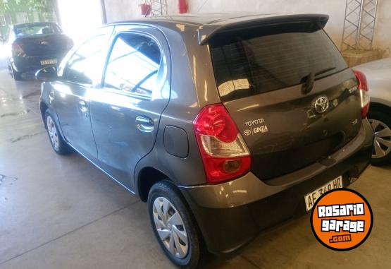 Autos - Toyota Etios 2022 Nafta 125000Km - En Venta